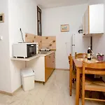 Maik Apartment *